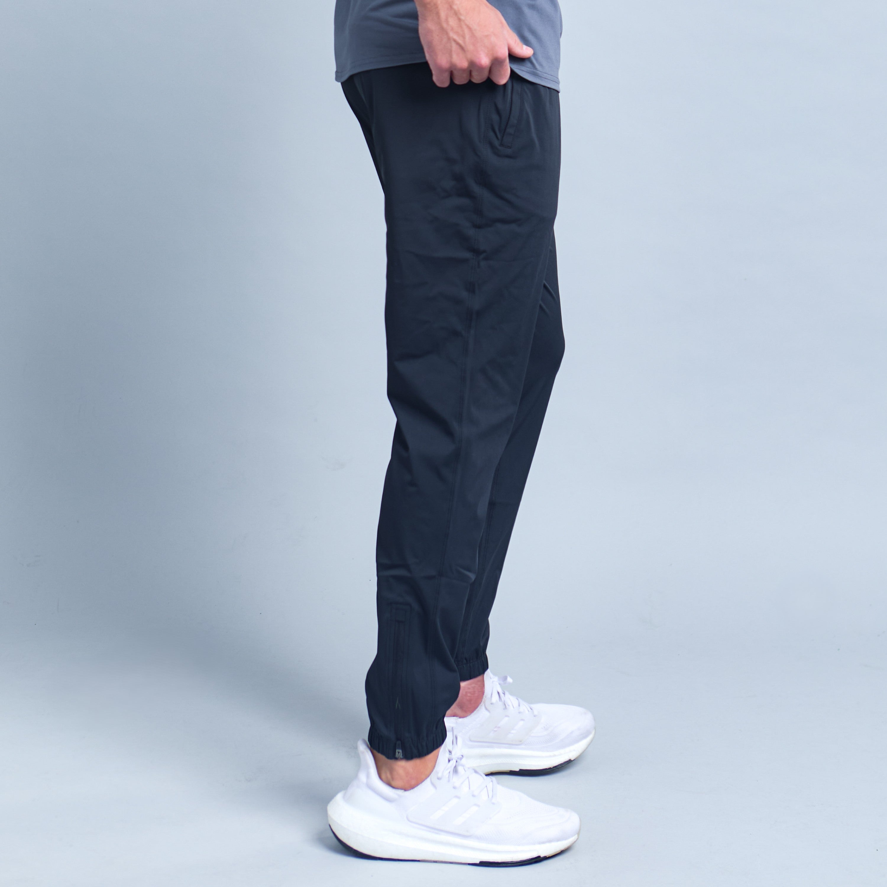 BREAKAWAY JOGGER