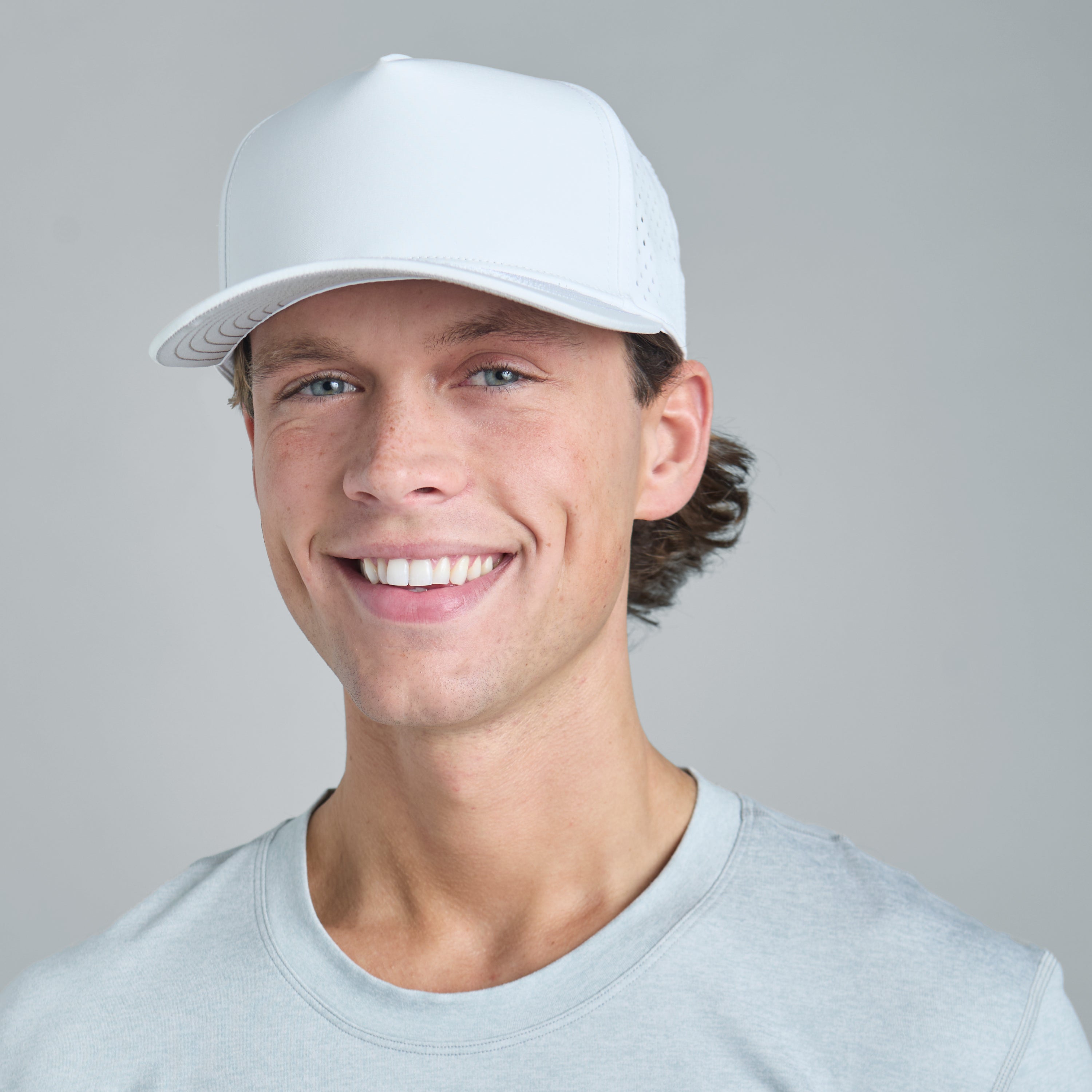 WHITE BREAKAWAY SNAPBACK